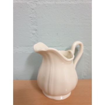 Wedgwood Queens Plain Melkkannetje klein H9cm, 0.10 ltr