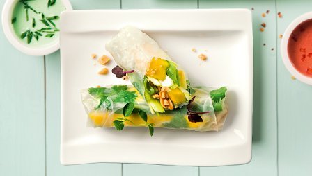 Vegetarische Loempia op Villeroy & Boch New Wave ontbijtbord